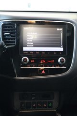 2020 Mitsubishi OUTLANDER PHEV in Montreal, Quebec - 5 - w320h240px