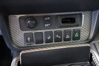 2020 Mitsubishi OUTLANDER PHEV in Montreal, Quebec - 19 - w320h240px