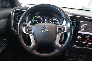 2020 Mitsubishi OUTLANDER PHEV in Montreal, Quebec - 11 - w320h240px