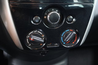 Nissan Micra  2016 à Montréal, Québec - 15 - w320h240px