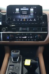 Nissan Pathfinder Platinum 2024 à Montréal, Québec - 5 - w320h240px