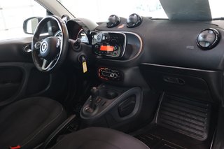 smart fortwo electric drive  2018 à Montréal, Québec - 3 - w320h240px
