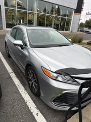 2022 Toyota Camry XLE HYBRIDE in Montreal, Quebec - 2 - w320h240px