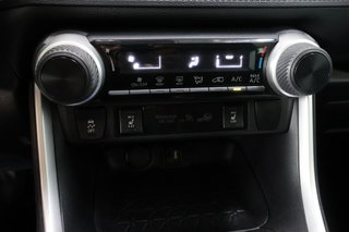 2019 Toyota RAV4 in Montreal, Quebec - 15 - w320h240px