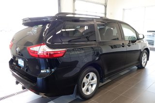 2018 Toyota Sienna in Montreal, Quebec - 24 - w320h240px