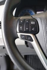 2018 Toyota Sienna in Montreal, Quebec - 11 - w320h240px