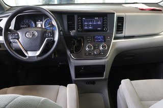 2018 Toyota Sienna in Montreal, Quebec - 3 - w320h240px