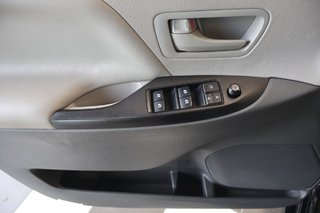 2018 Toyota Sienna in Montreal, Quebec - 17 - w320h240px