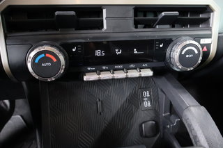 Toyota Tacoma  2024 à Montréal, Québec - 15 - w320h240px