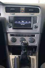 2017 Volkswagen Golf in Montreal, Quebec - 5 - w320h240px