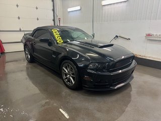 Ford Mustang GT  2013 à L'Étang-du-Nord, Québec - 3 - w320h240px