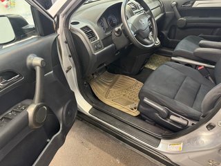 2011 Honda CR-V LX in L'Étang-du-Nord, Quebec - 5 - w320h240px