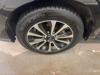 2017 Subaru Forester in L'Étang-du-Nord, Quebec - 4 - w320h240px