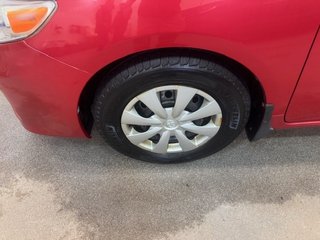 Toyota Corolla  2013 à L'Étang-du-Nord, Québec - 4 - w320h240px