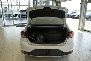 2020  Elantra Preferred w/Sun & Safety Package in Leduc, Alberta - 5 - w320h240px