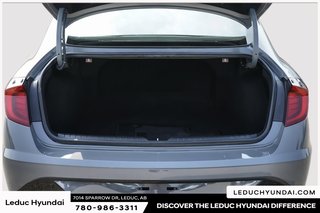 2020 Hyundai Sonata Luxury in Leduc, Alberta - 6 - w320h240px