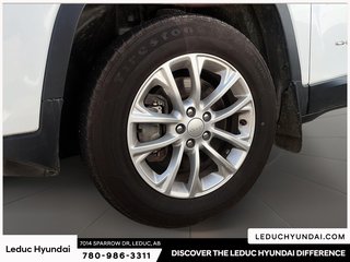 2019 Jeep Cherokee North in Leduc, Alberta - 5 - w320h240px
