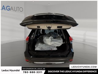 2017 Nissan Rogue SL in Leduc, Alberta - 6 - w320h240px