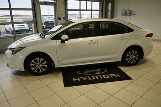 2024  Corolla Hybrid LE in Leduc, Alberta - 2 - w320h240px