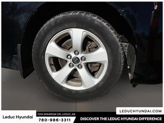 2018 Toyota Sienna LE in Leduc, Alberta - 6 - w320h240px