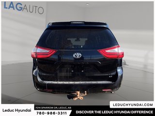 2018 Toyota Sienna LE in Leduc, Alberta - 5 - w320h240px