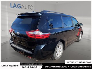 2018 Toyota Sienna LE in Leduc, Alberta - 4 - w320h240px