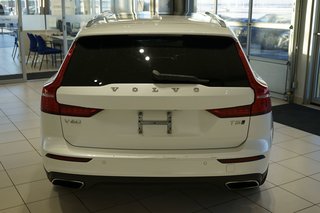 2022 Volvo V60 Cross Country BASE in Leduc, Alberta - 4 - w320h240px