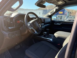 2023 Chevrolet Silverado 1500 in Mont-Tremblant, Quebec - 4 - w320h240px