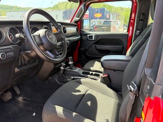 2022 Jeep Wrangler in Mont-Tremblant, Quebec - 4 - w320h240px