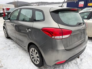 Kia Rondo  2014 à Mont-Tremblant, Québec - 4 - w320h240px