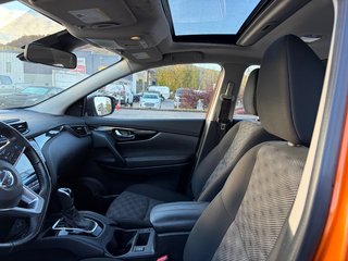 Nissan Qashqai  2023 à Mont-Tremblant, Québec - 4 - w320h240px