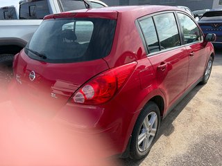 Nissan Versa  2009 à Mont-Tremblant, Québec - 3 - w320h240px