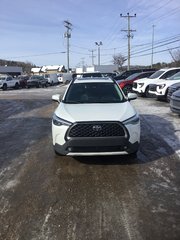 Toyota Corolla Cross  2023 à Mont-Tremblant, Québec - 3 - w320h240px