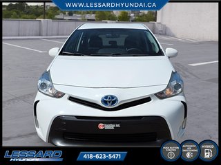 2017 Toyota Prius v in Québec, Quebec - 2 - px