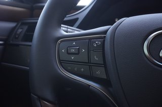 2025 Lexus ES 300h PREMIUM|H/V FRONT SEATS|NAVI|WIRELESS|CARPLAY in Ajax, Ontario at Lakeridge Auto Gallery - 4 - w320h240px