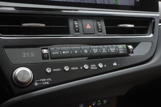 2022 Lexus ES 300h ULTRA LUXURY|M/LEVINSON|HUD|NAVI|360 CAM|BSM in Ajax, Ontario at Lexus of Lakeridge - 6 - w320h240px