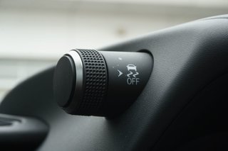 2024 Lexus UXH UX 250h AWD PREMIUM|BLINDSPOT|MOONROOF|H/STEERING in Ajax, Ontario at Lexus of Lakeridge - 3 - w320h240px