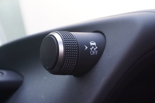 2024 Lexus UX 250h AWD F SPORT 2|S/S+|NAVI|WIRELESS|HUD|MOONROOF in Ajax, Ontario at Lakeridge Auto Gallery - 4 - w320h240px