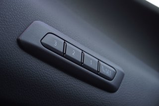 2025 Lexus UX 300h LUXURY|12.3 DISPLAY|NAVI|HUD|WIRELESS|SUNROOF in Ajax, Ontario at Lexus of Lakeridge - 3 - w320h240px