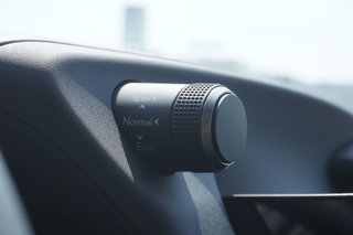 2025 Lexus UX 300h PREMIUM|CARPLAY|H/V FRONT SEATS|MOONROOF in Ajax, Ontario at Lakeridge Auto Gallery - 4 - w320h240px