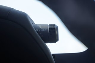 2025 Lexus UX 300h PREMIUM|H/V FRONT SEATS|CARPLAY|MOONROOF in Ajax, Ontario at Lexus of Lakeridge - 4 - w320h240px