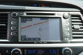 2019 Toyota Highlander XLE AWD|NAVI|MOONROOF|HYBRID|B/SPOT|HEATING SEATS in Ajax, Ontario at Lexus of Lakeridge - 4 - w320h240px