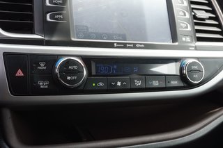 2019 Toyota Highlander XLE AWD|NAVI|MOONROOF|HYBRID|B/SPOT|HEATING SEATS in Ajax, Ontario at Lexus of Lakeridge - 5 - w320h240px
