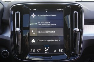 2020 Volvo XC40 T5 AWD MOMEMNTUM|NAVI|PANORAMIC|H/STEERING|CARPLAY in Ajax, Ontario at Lexus of Lakeridge - 4 - w320h240px