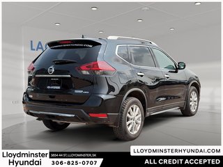 2020 Nissan Rogue SV in Lloydminster, Saskatchewan - 5 - w320h240px