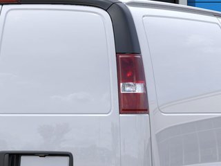 2025 Chevrolet Express Cargo 2500 in Saint-Hyacinthe, Quebec - 11 - w320h240px