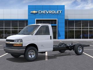 2025 Chevrolet EXPRESS CUTAWAY 3500 in Saint-Hyacinthe, Quebec - 2 - w320h240px