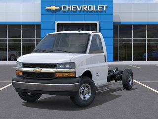 2025 Chevrolet EXPRESS CUTAWAY 3500 in Saint-Hyacinthe, Quebec - 6 - w320h240px