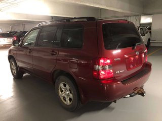 2005 Toyota Highlander V6 AWD Just arrived...