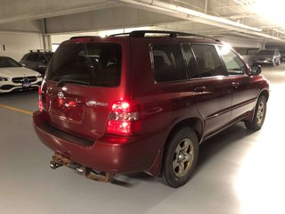 2005 Toyota Highlander V6 AWD Just arrived...